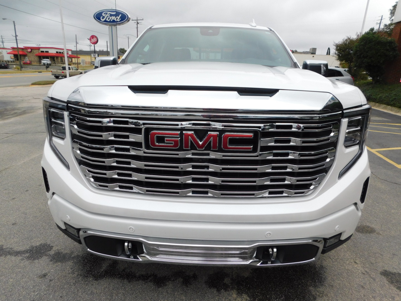 GMC Sierra 1500 4WD Crew Cab 147" Denali 2022 GMC Sierra 1500 4WD Crew Cab 147" Denali 2022