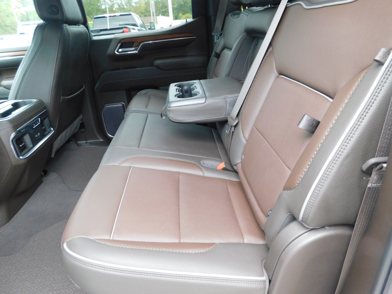 GMC Sierra 1500 4WD Crew Cab 147" Denali 2022 GMC Sierra 1500 4WD Crew Cab 147" Denali 2022