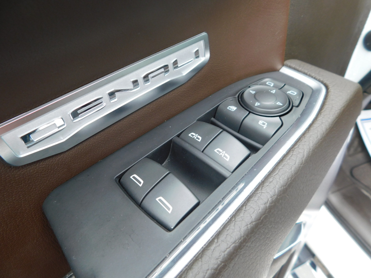 GMC Sierra 1500 4WD Crew Cab 147" Denali 2022 GMC Sierra 1500 4WD Crew Cab 147" Denali 2022