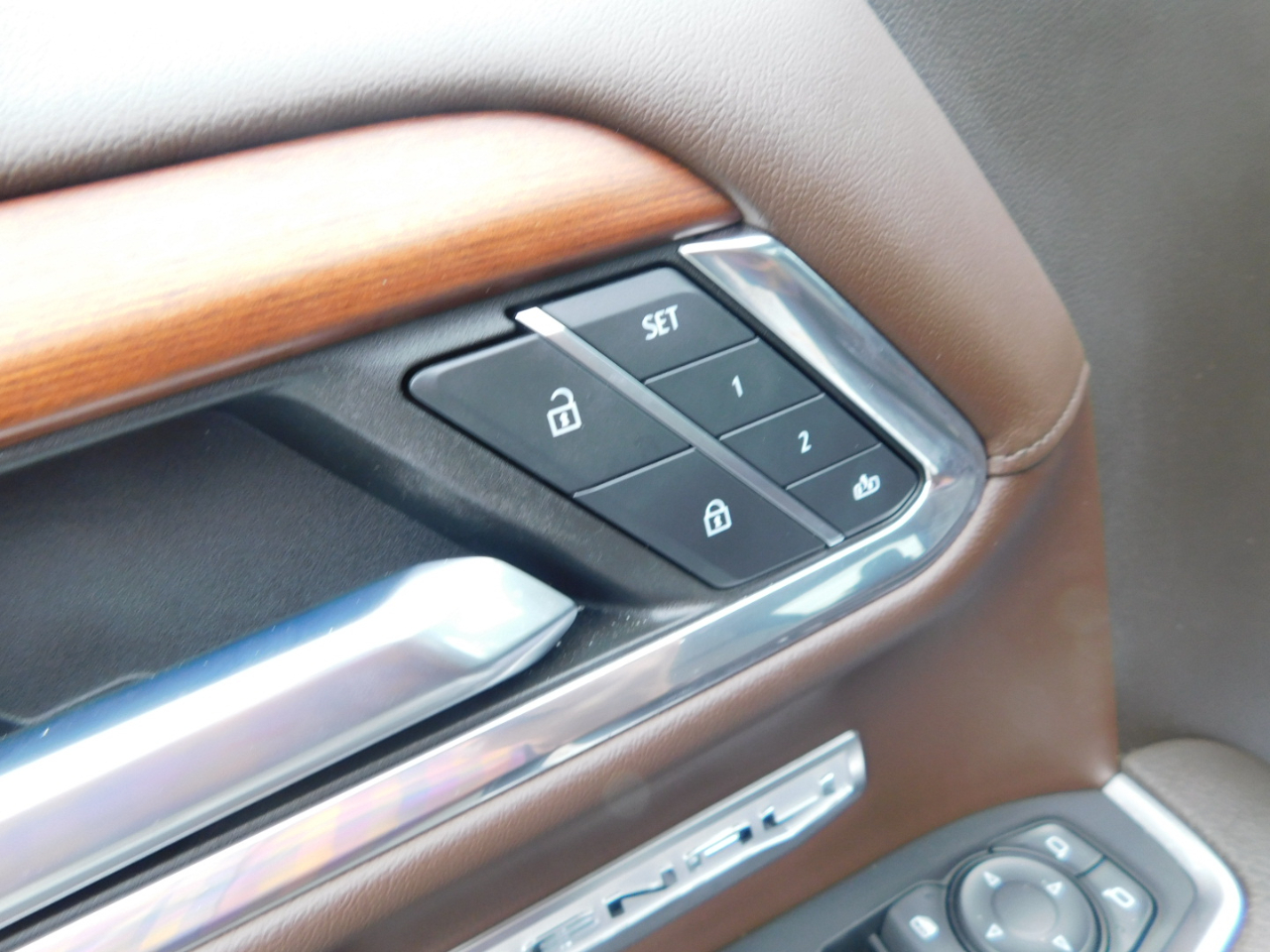 GMC Sierra 1500 4WD Crew Cab 147" Denali 2022 GMC Sierra 1500 4WD Crew Cab 147" Denali 2022