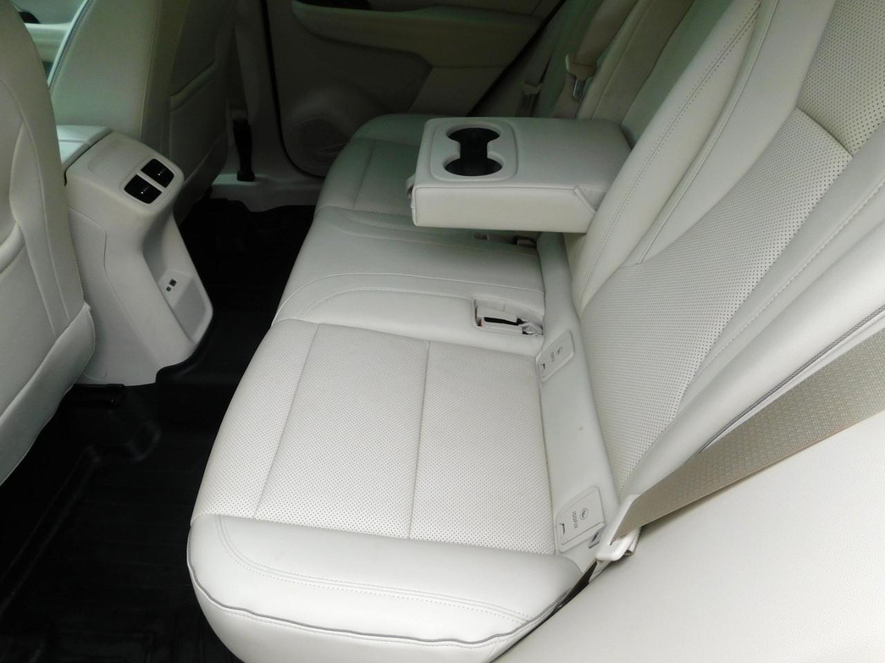 Buick Envision FWD 4dr Essence 2022