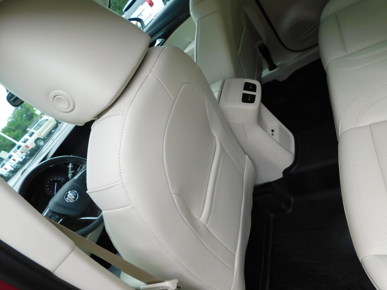 Buick Envision FWD 4dr Essence 2022