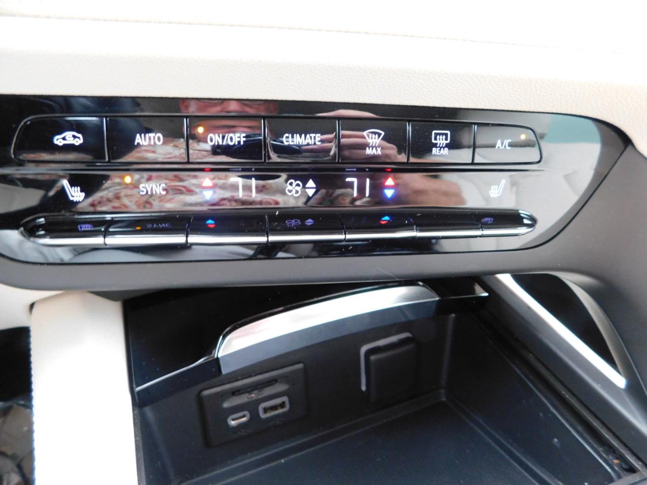 Buick Envision FWD 4dr Essence 2022
