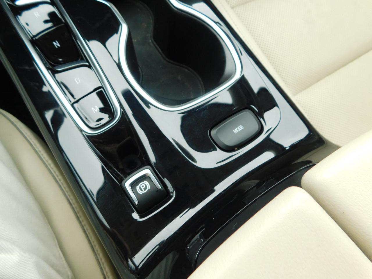 Buick Envision FWD 4dr Essence 2022
