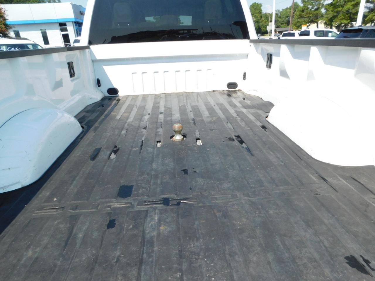 Ford Super Duty F-350 DRW XLT 4WD Crew Cab 8' Box 2023