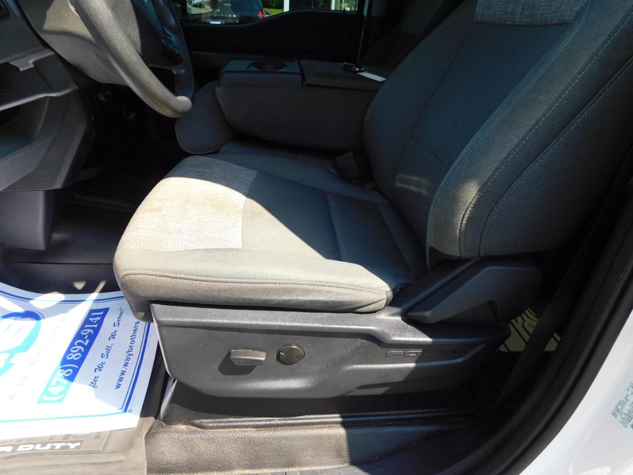 Ford Super Duty F-350 DRW XLT 4WD Crew Cab 8' Box 2023