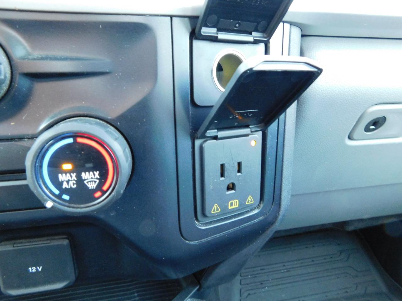 Ford Super Duty F-350 DRW XLT 4WD Crew Cab 8' Box 2023