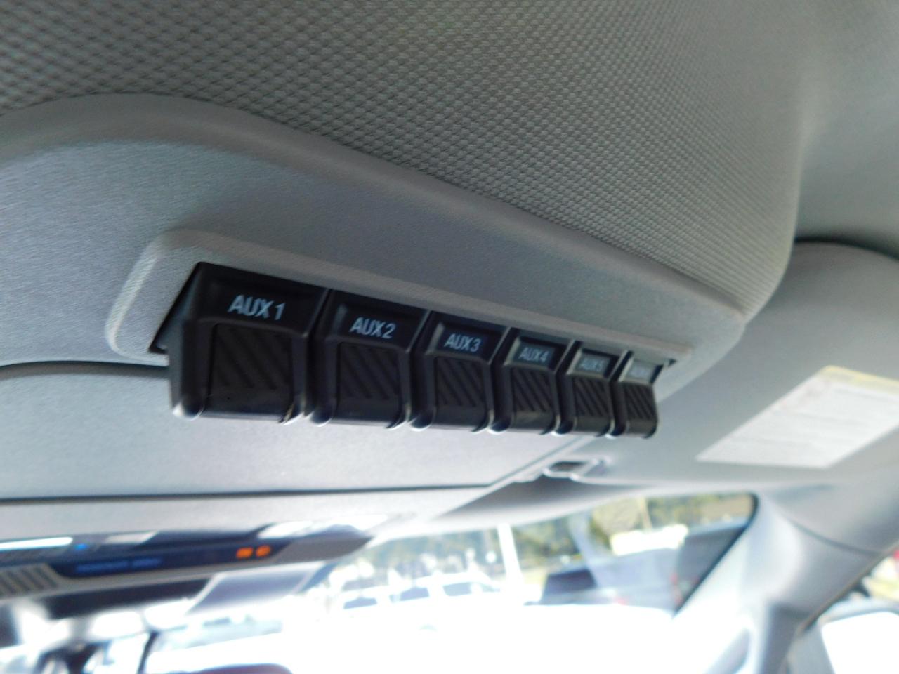 Ford Super Duty F-350 DRW XLT 4WD Crew Cab 8' Box 2023