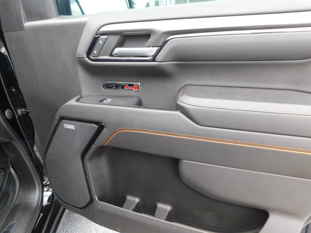 GMC Sierra 1500 4WD Crew Cab 147" AT4 2023