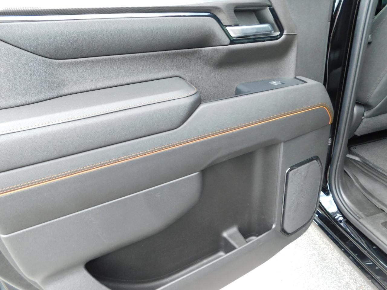 GMC Sierra 1500 4WD Crew Cab 147" AT4 2023