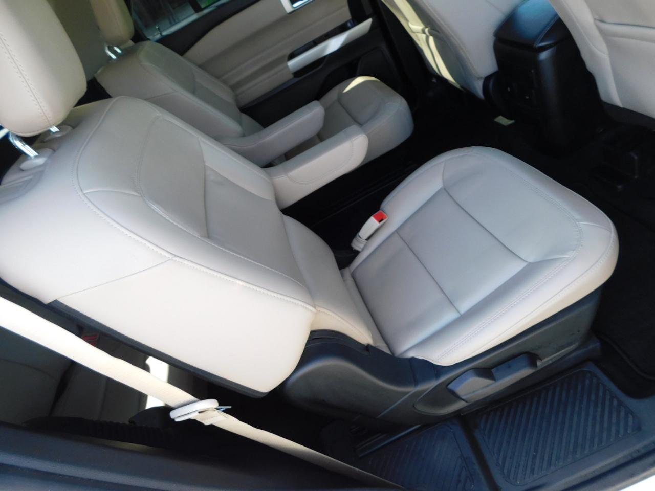 Ford Explorer XLT RWD 2023