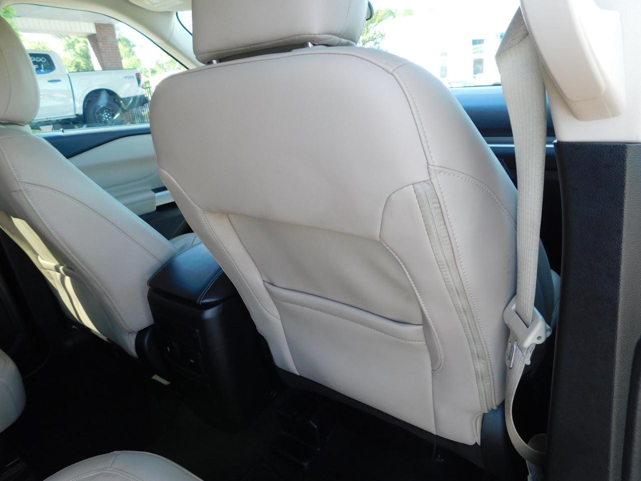 Ford Explorer XLT RWD 2023