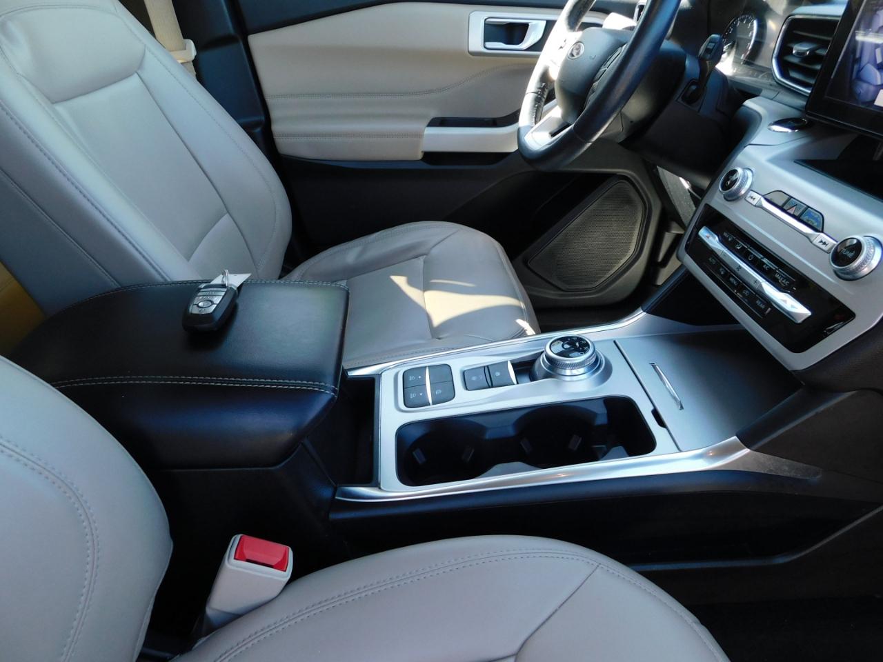 Ford Explorer XLT RWD 2023