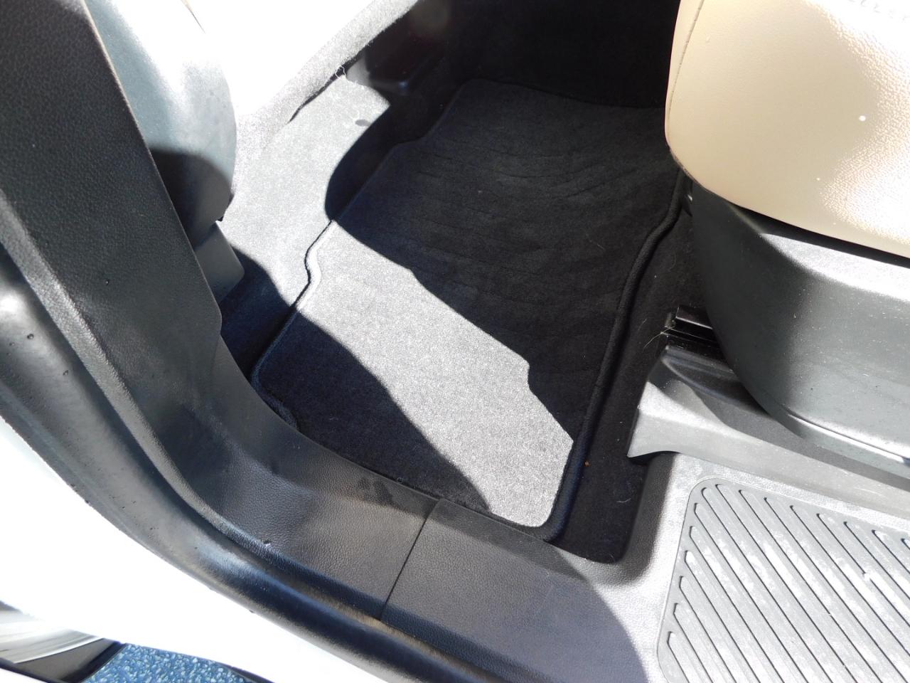 Ford Explorer XLT RWD 2023