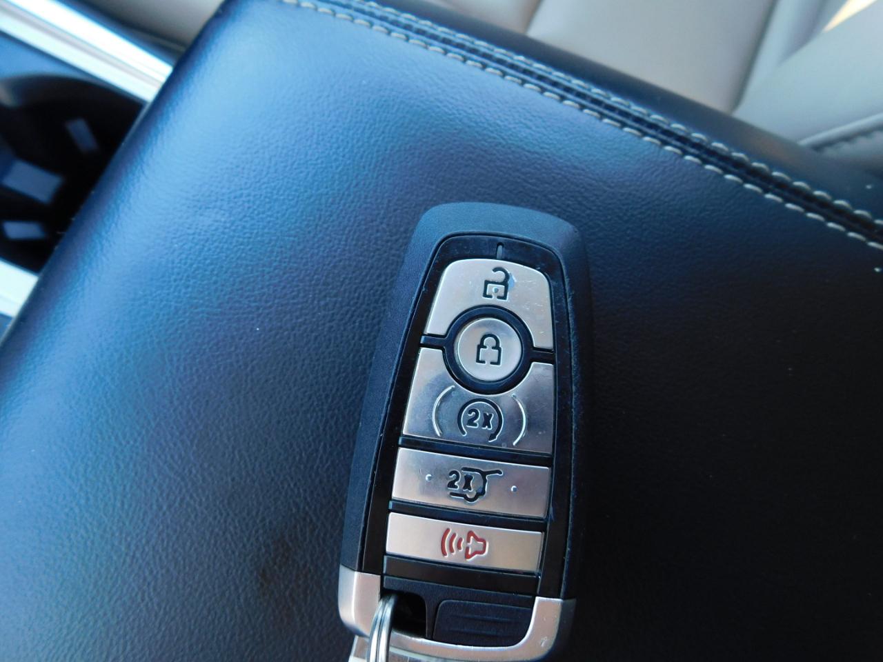 Ford Explorer XLT RWD 2023