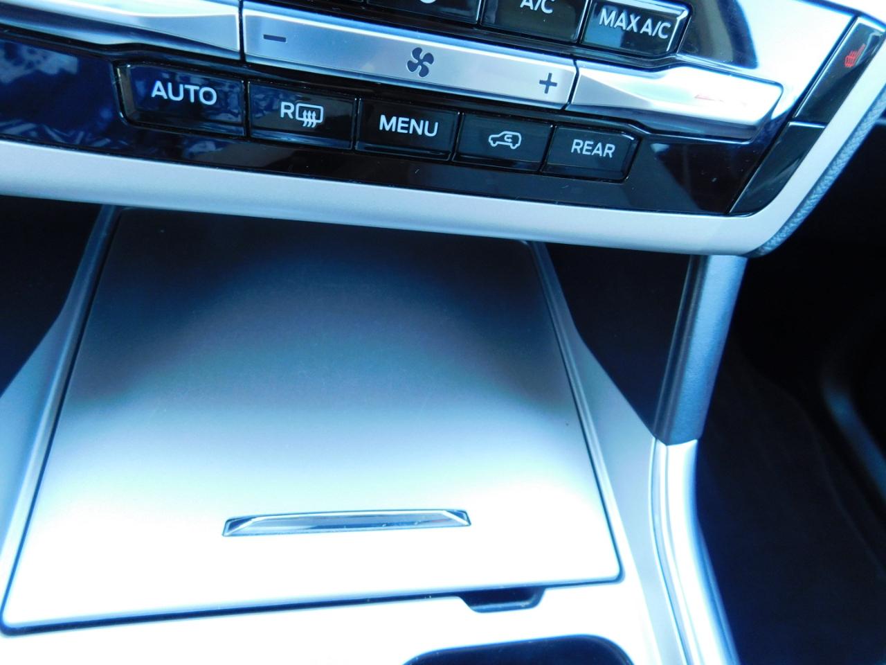 Ford Explorer XLT RWD 2023