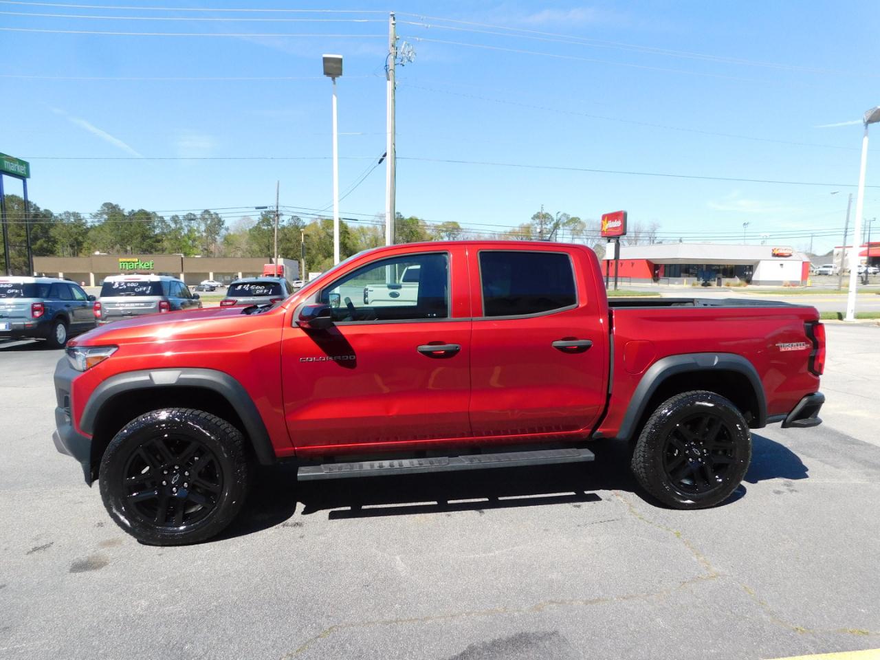 Chevrolet Colorado 4WD Crew Cab Trail Boss 2023