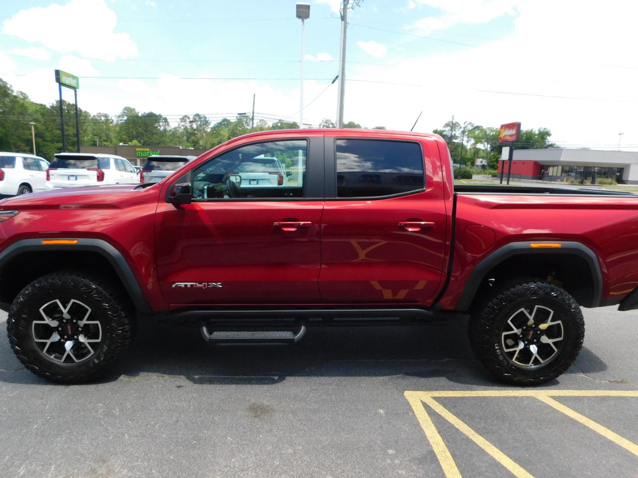GMC Canyon 4WD Crew Cab AT4X 2023