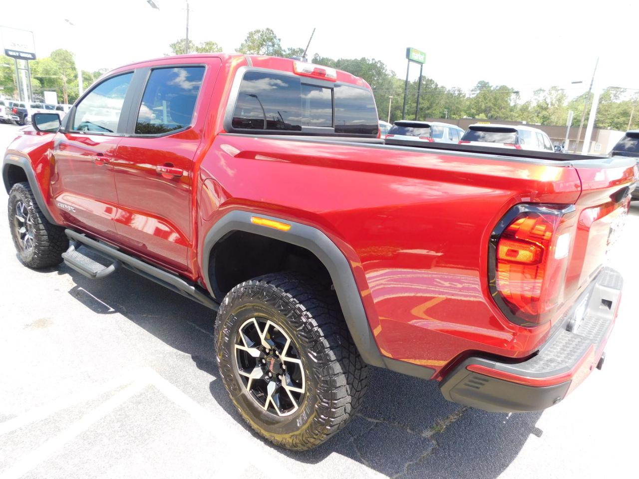GMC Canyon 4WD Crew Cab AT4X 2023