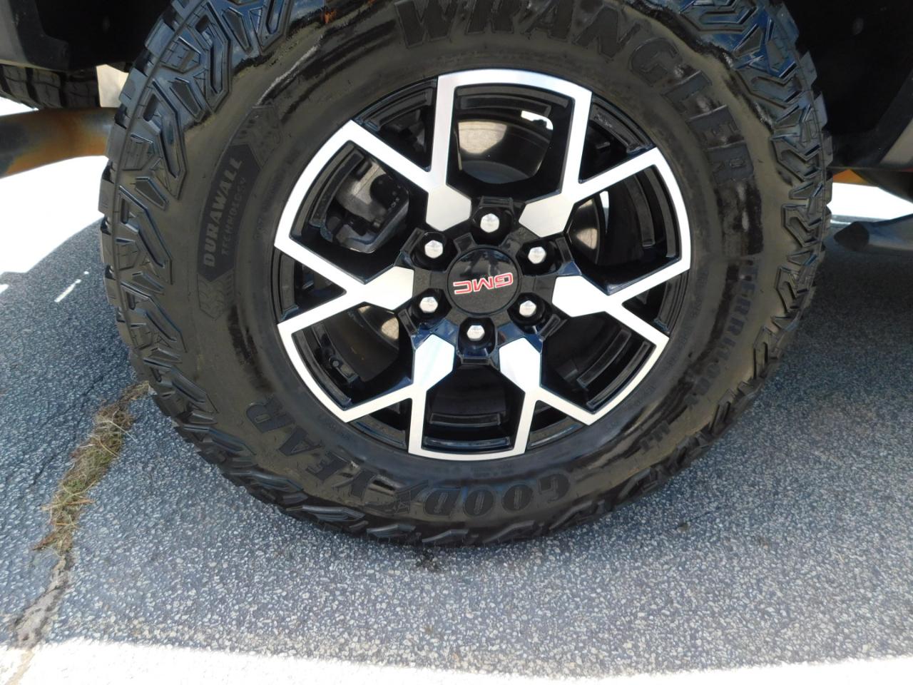 GMC Canyon 4WD Crew Cab AT4X 2023