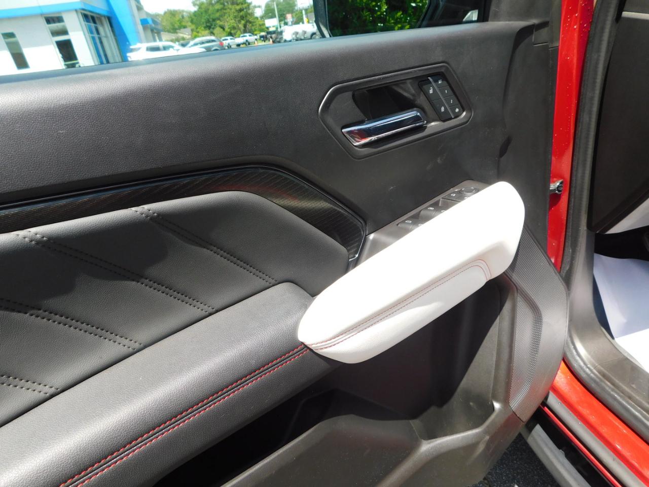 GMC Canyon 4WD Crew Cab AT4X 2023