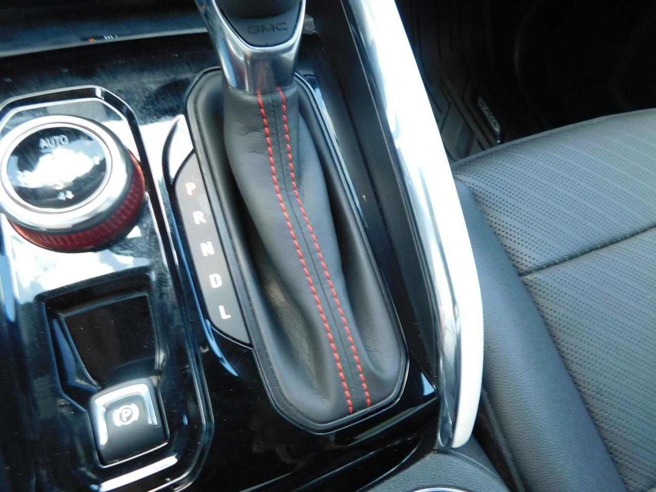 GMC Canyon 4WD Crew Cab AT4X 2023