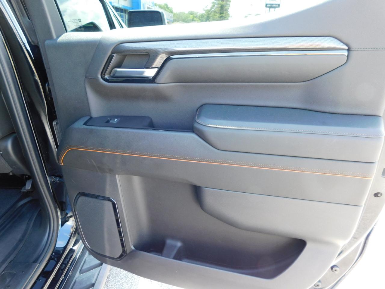 GMC Sierra 1500 4WD Crew Cab 147" AT4 2024