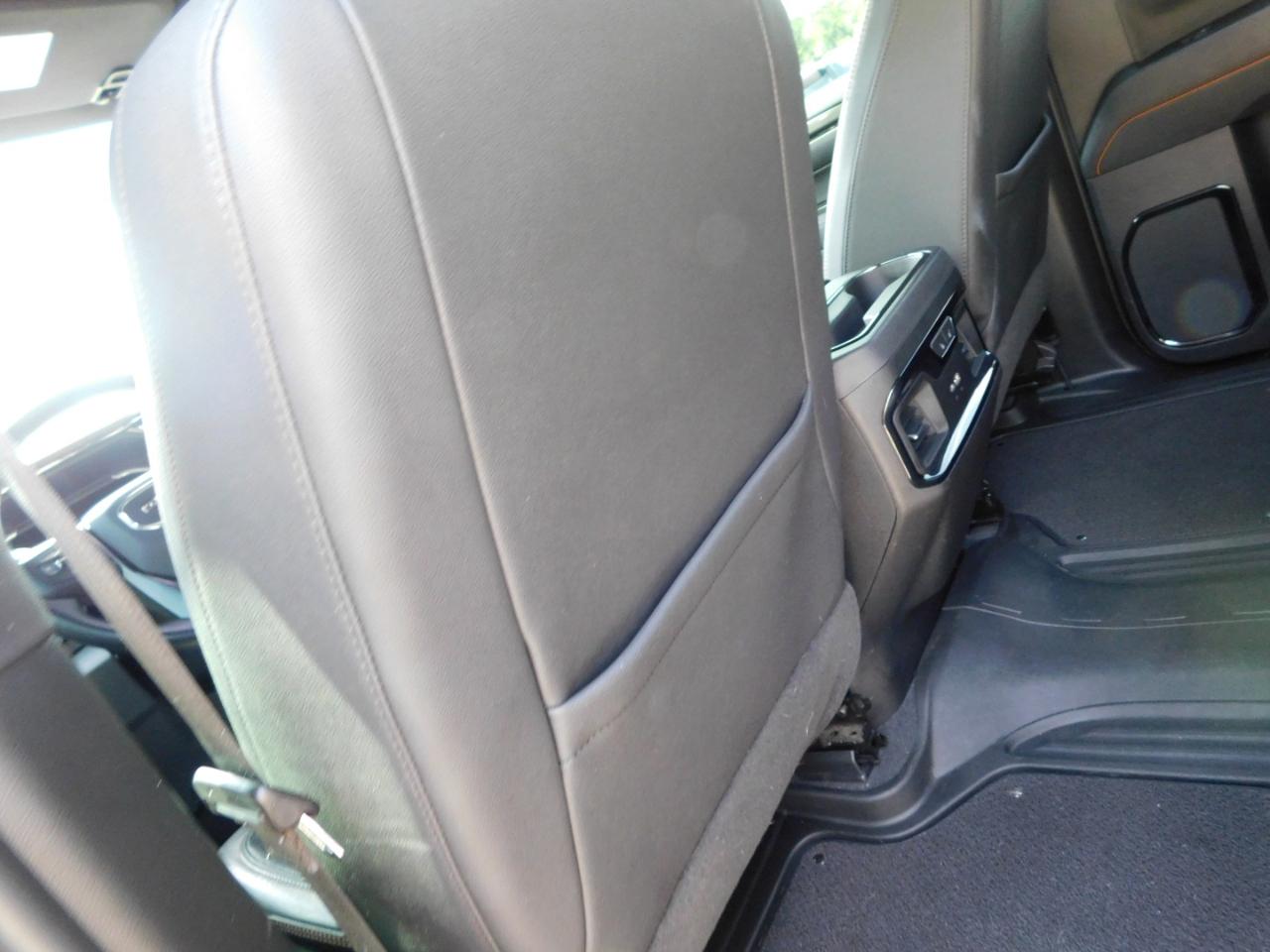 GMC Sierra 1500 4WD Crew Cab 147" AT4 2024