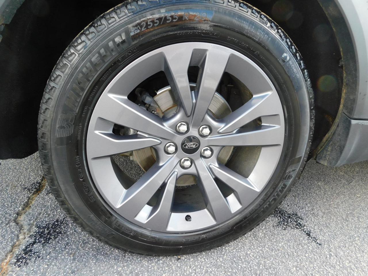 Ford Explorer XLT RWD 2024