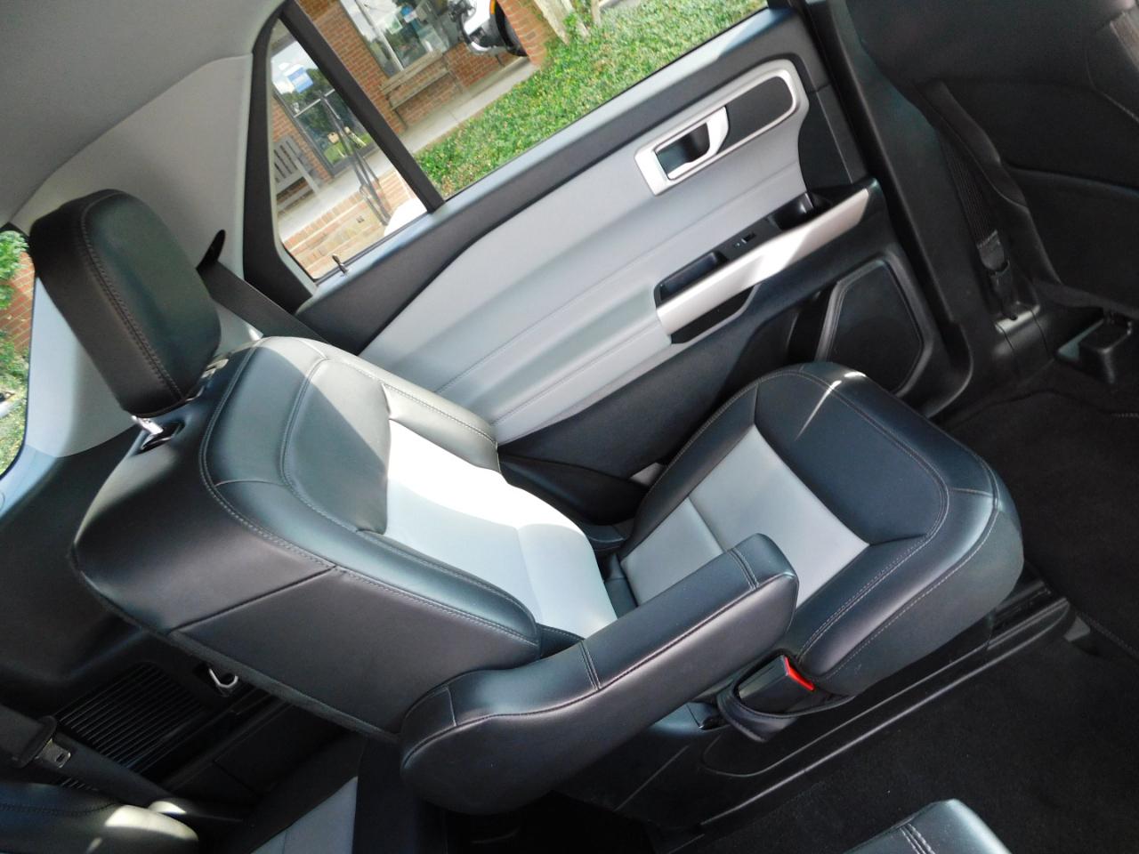 Ford Explorer XLT RWD 2024