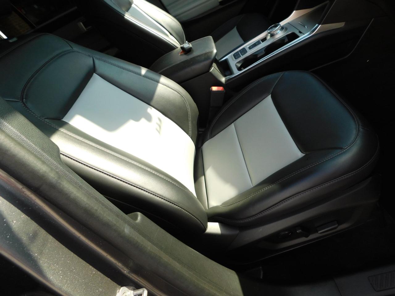 Ford Explorer XLT RWD 2024
