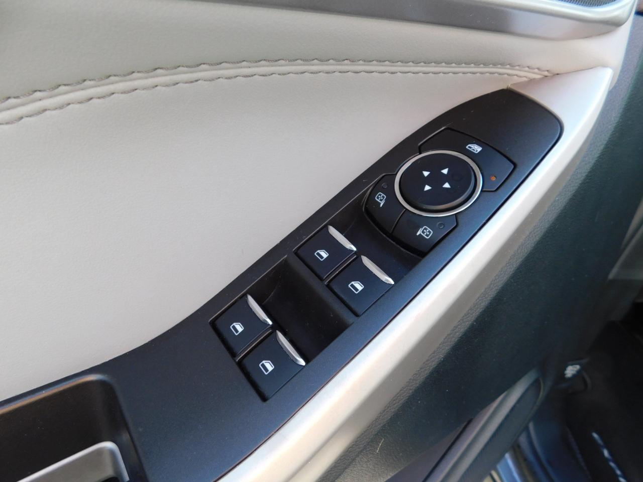 Ford Explorer XLT RWD 2024