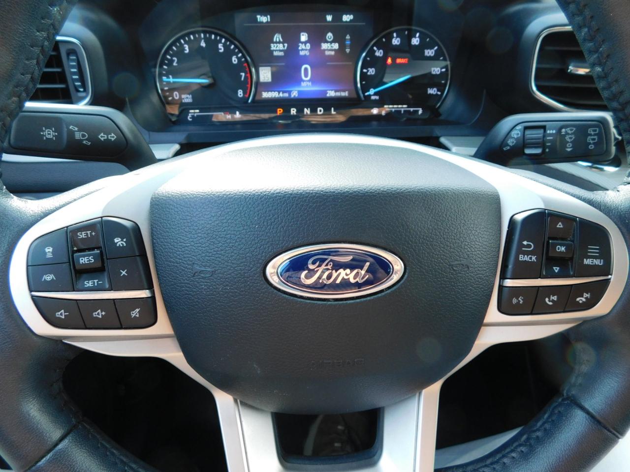 Ford Explorer XLT RWD 2024