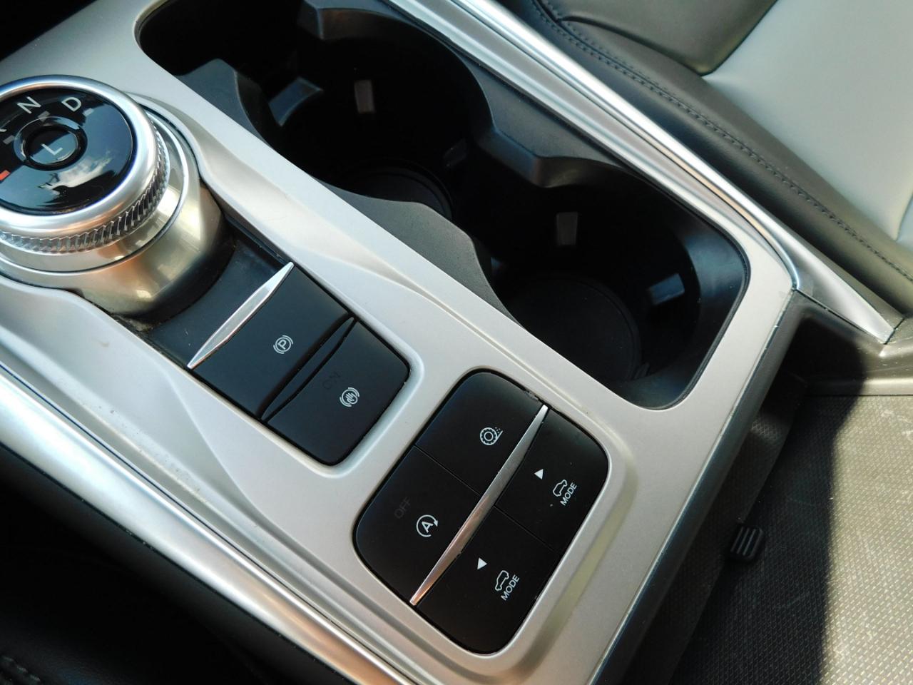 Ford Explorer XLT RWD 2024