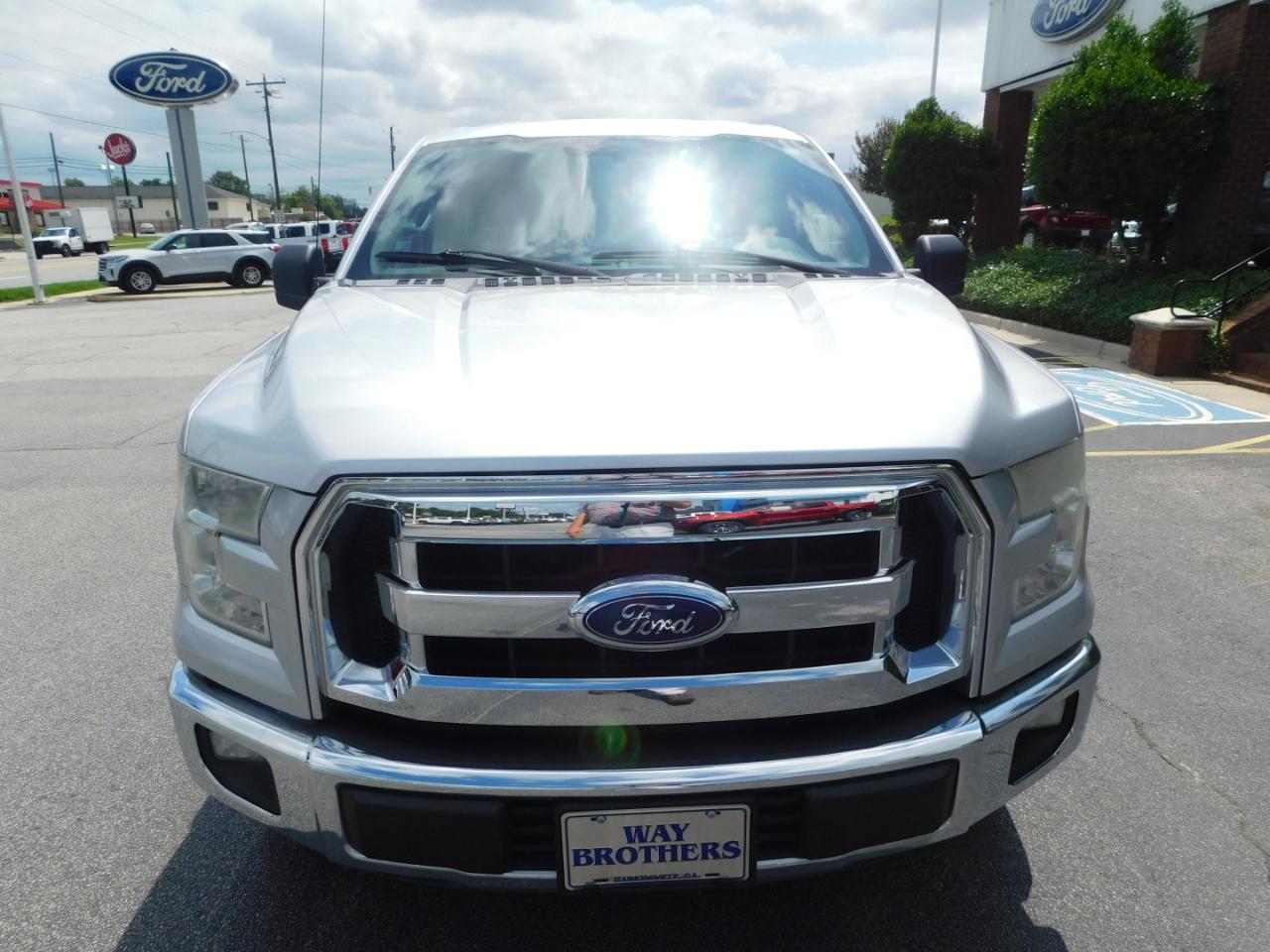 Ford F-150 2WD SuperCrew 145" XL 2015