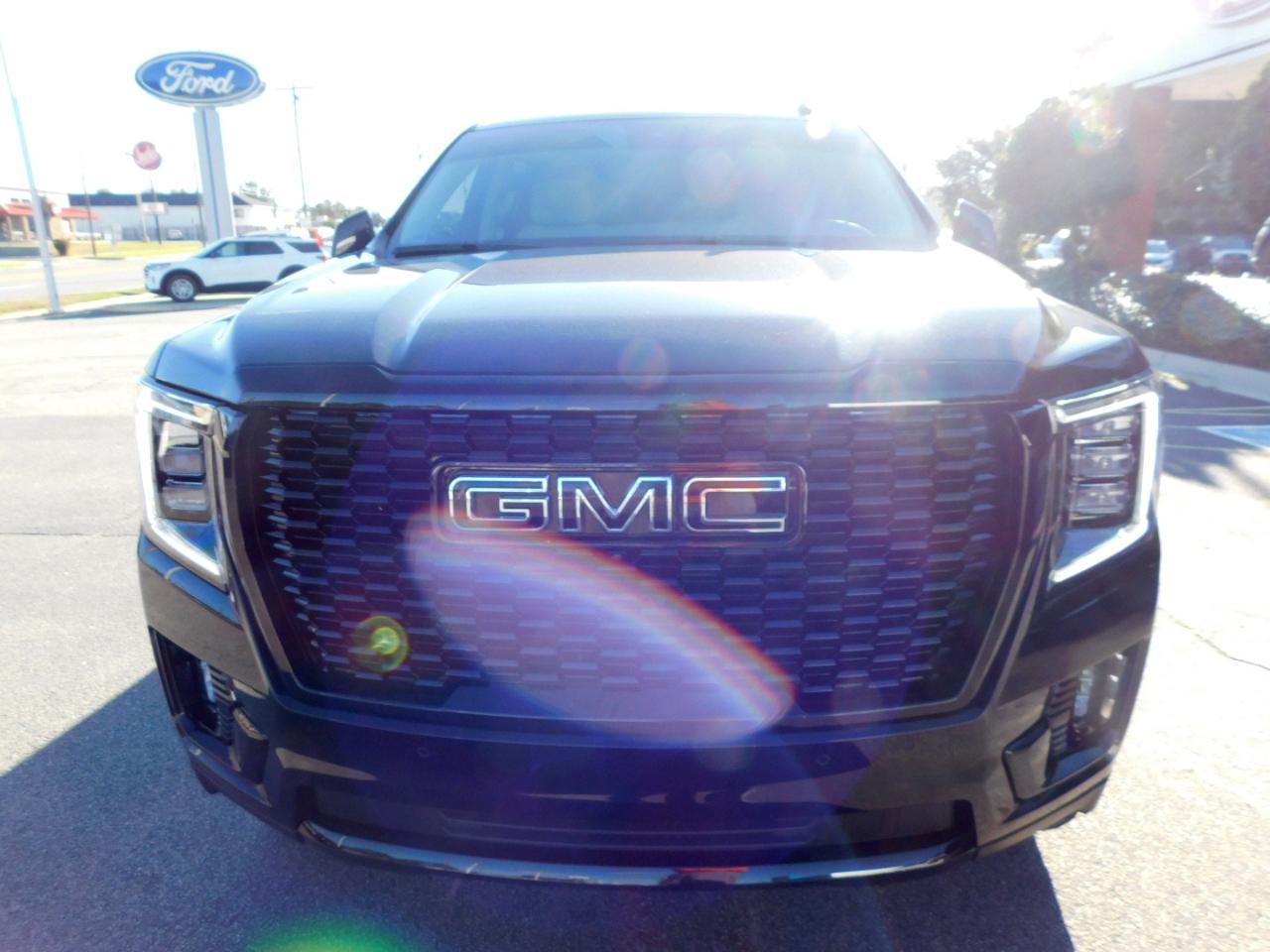 GMC Yukon XL 2WD 4dr Denali 2024