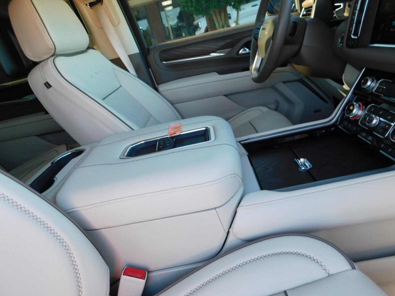 GMC Yukon XL 2WD 4dr Denali 2024