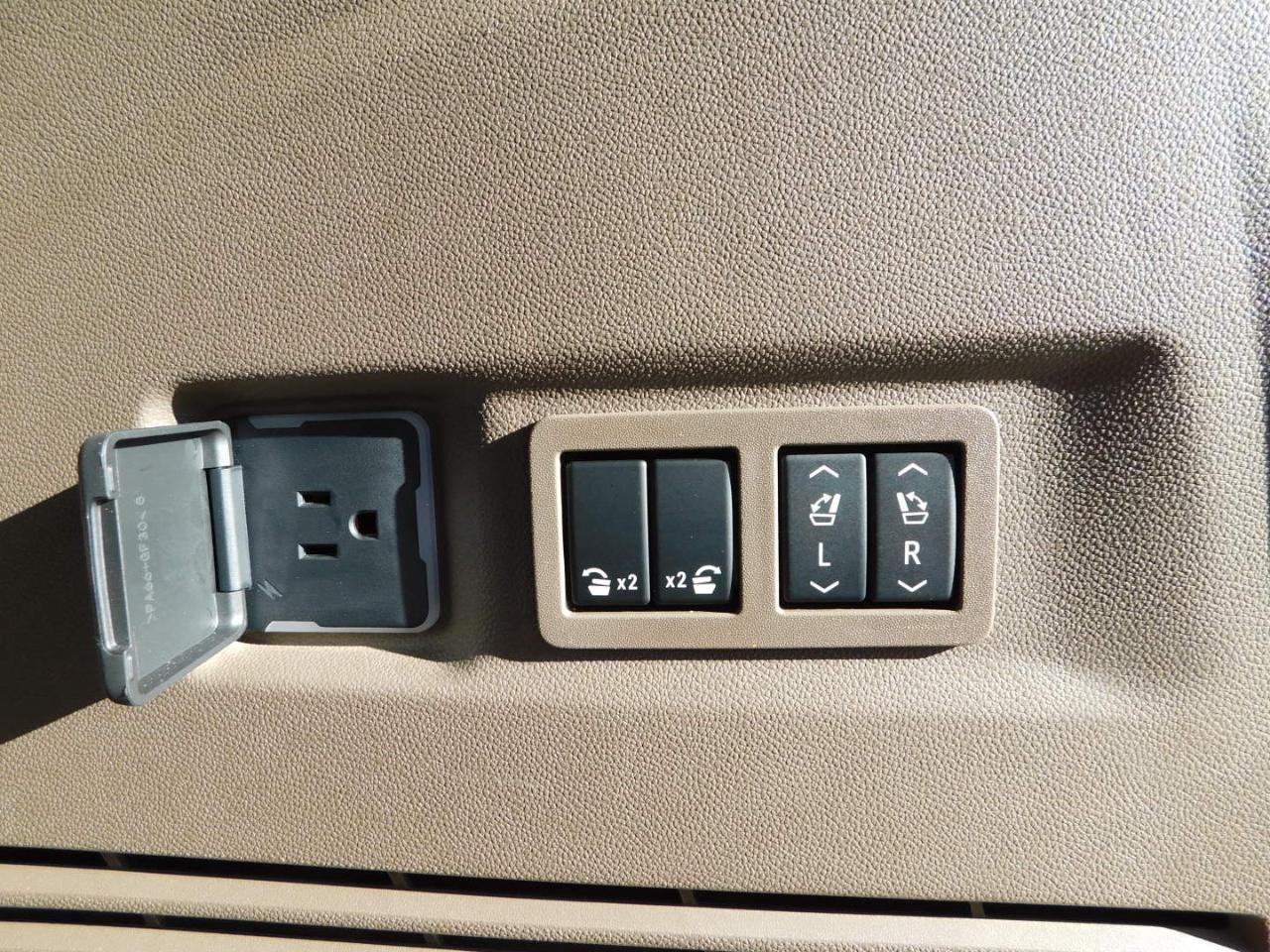 GMC Yukon XL 2WD 4dr Denali 2024
