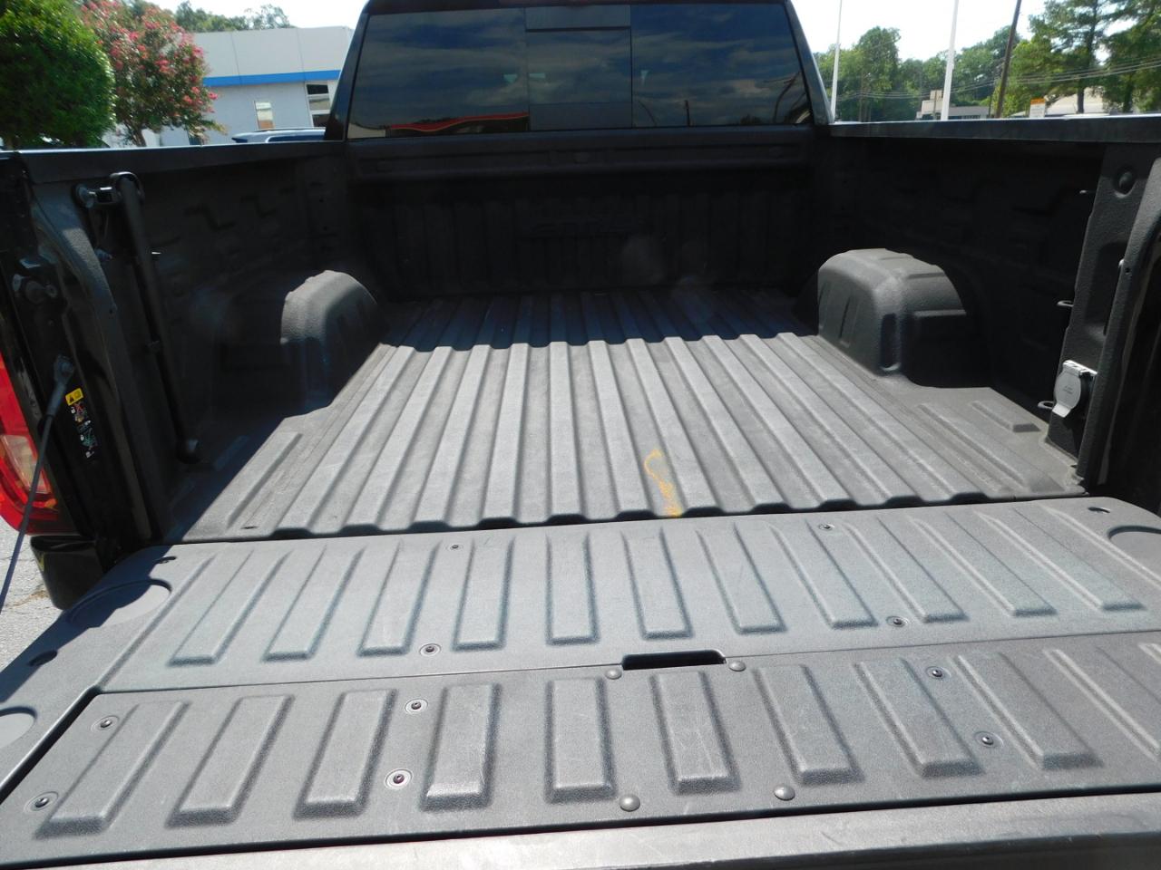 GMC Sierra 1500 4WD Crew Cab 147" AT4 2024