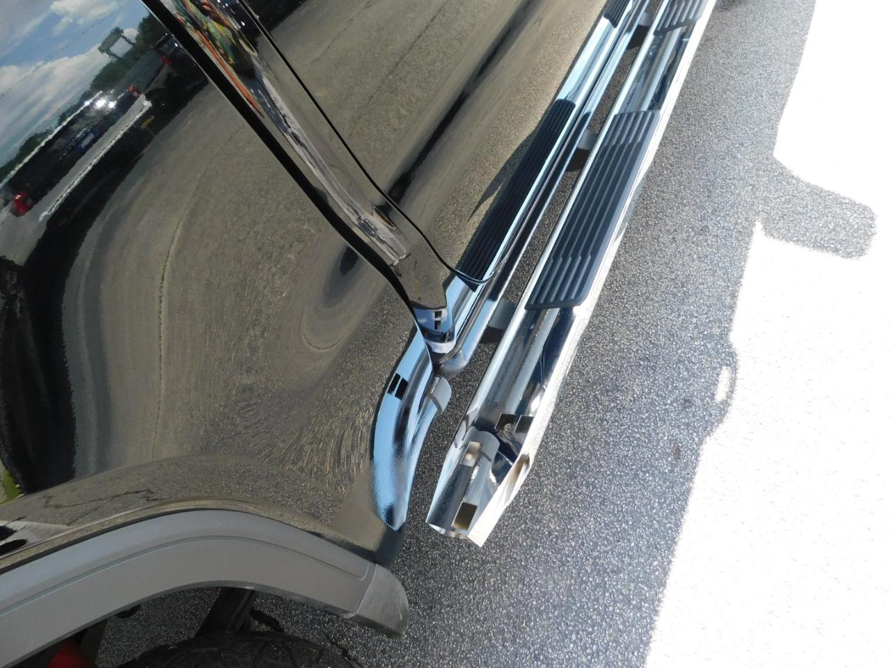 GMC Sierra 1500 4WD Crew Cab 147" AT4 2024