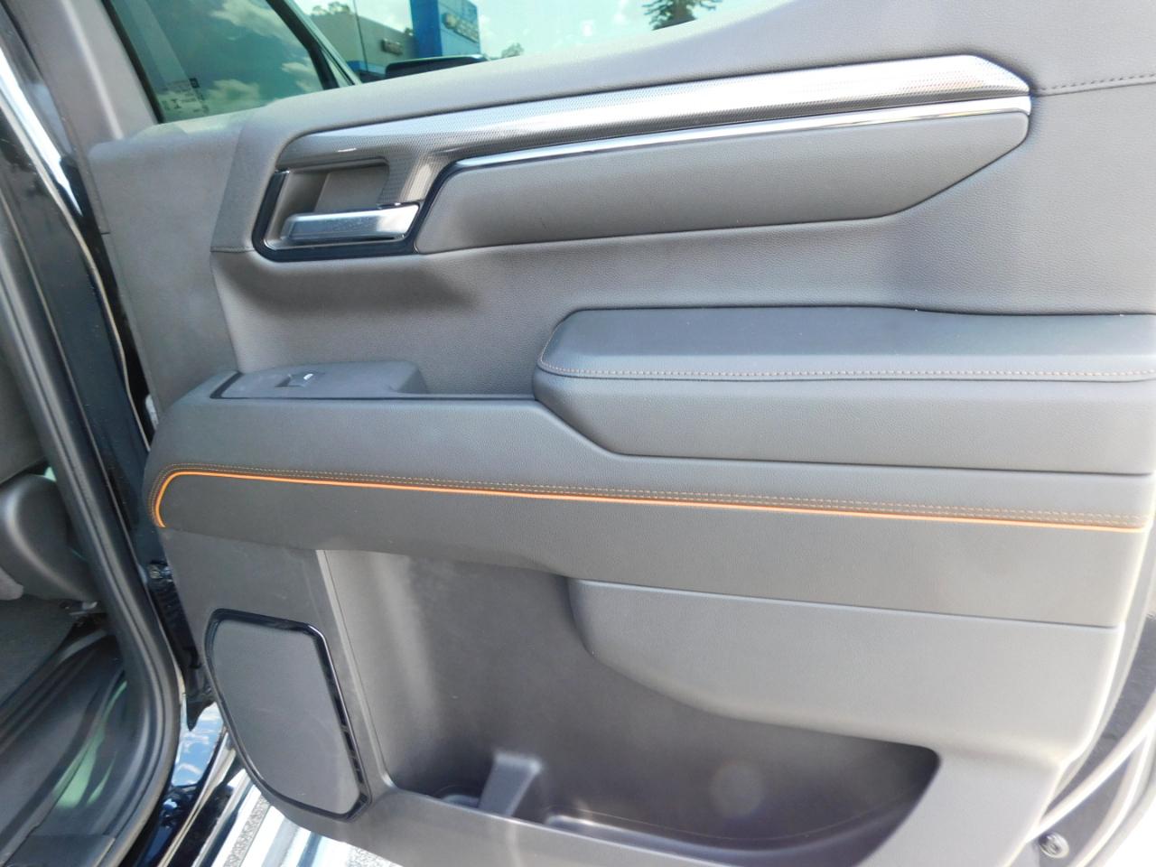 GMC Sierra 1500 4WD Crew Cab 147" AT4 2024
