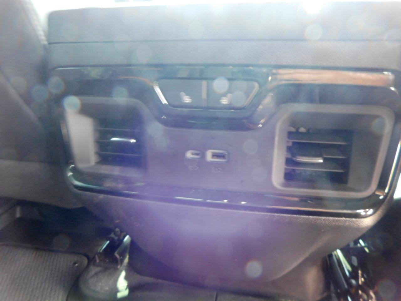 GMC Sierra 1500 4WD Crew Cab 147" AT4 2024