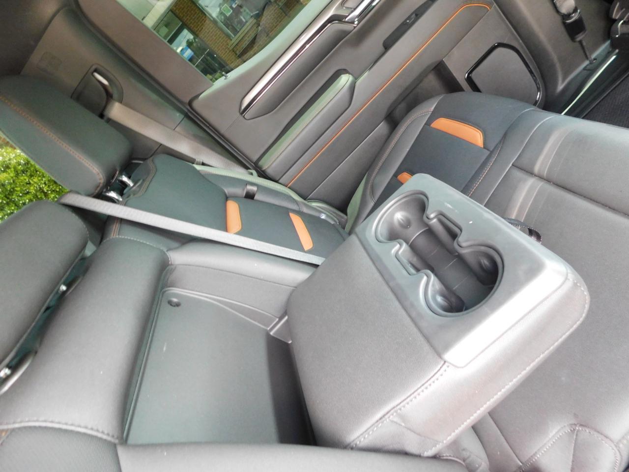 GMC Sierra 1500 4WD Crew Cab 147" AT4 2024