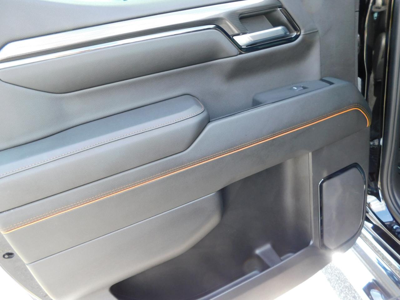 GMC Sierra 1500 4WD Crew Cab 147" AT4 2024