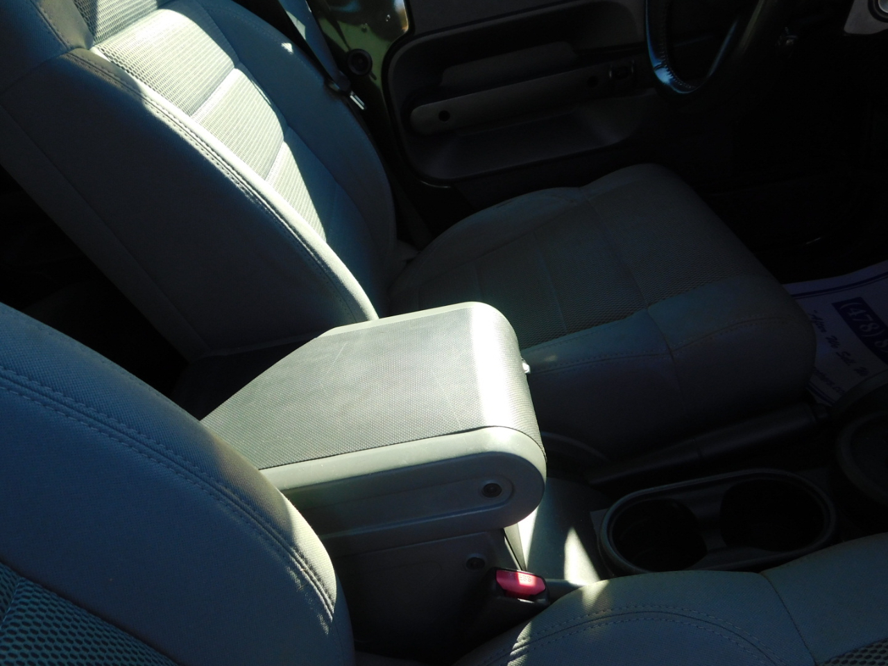 Jeep Wrangler 4WD 4dr Unlimited Sahara 2007