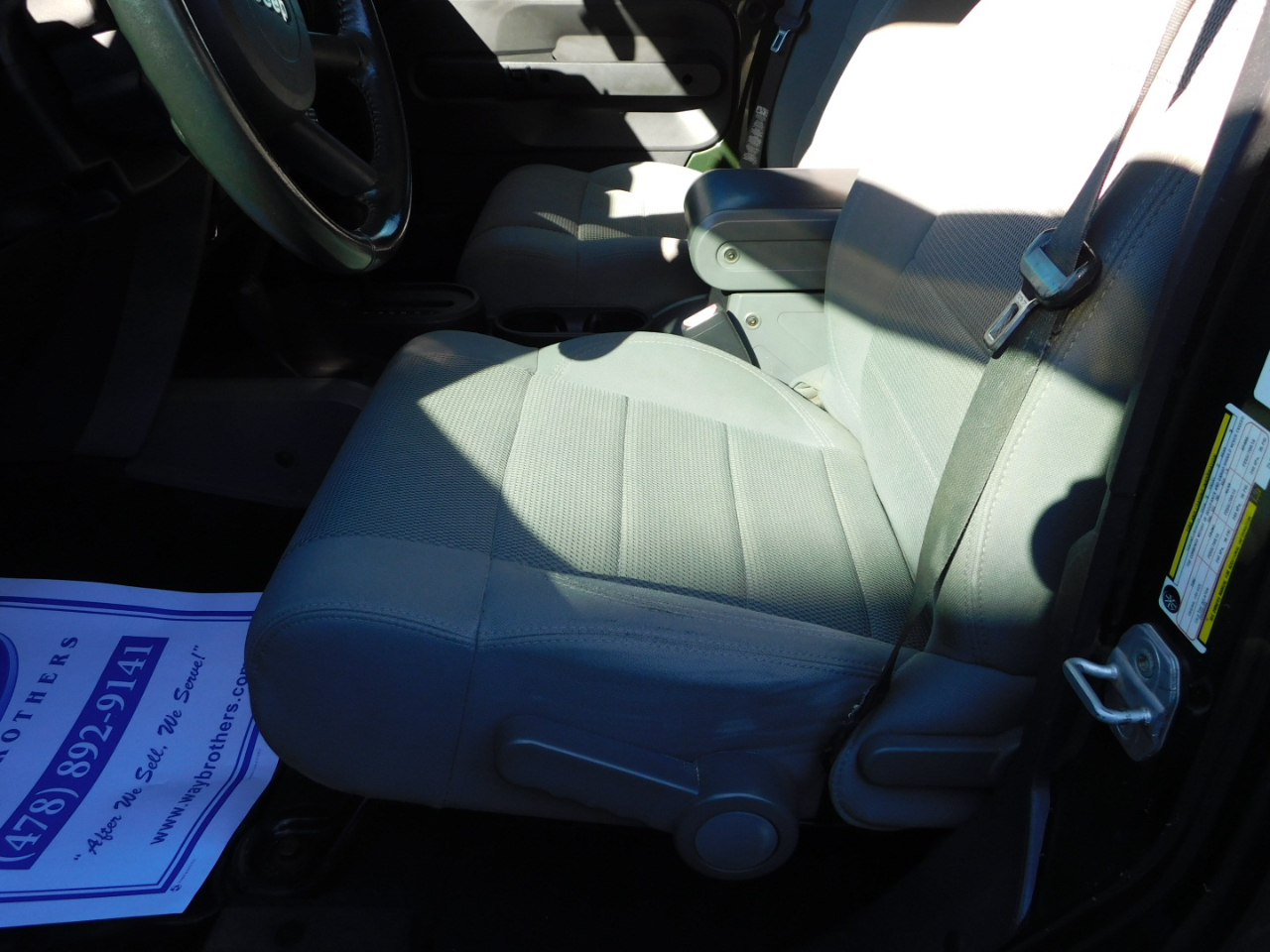 Jeep Wrangler 4WD 4dr Unlimited Sahara 2007