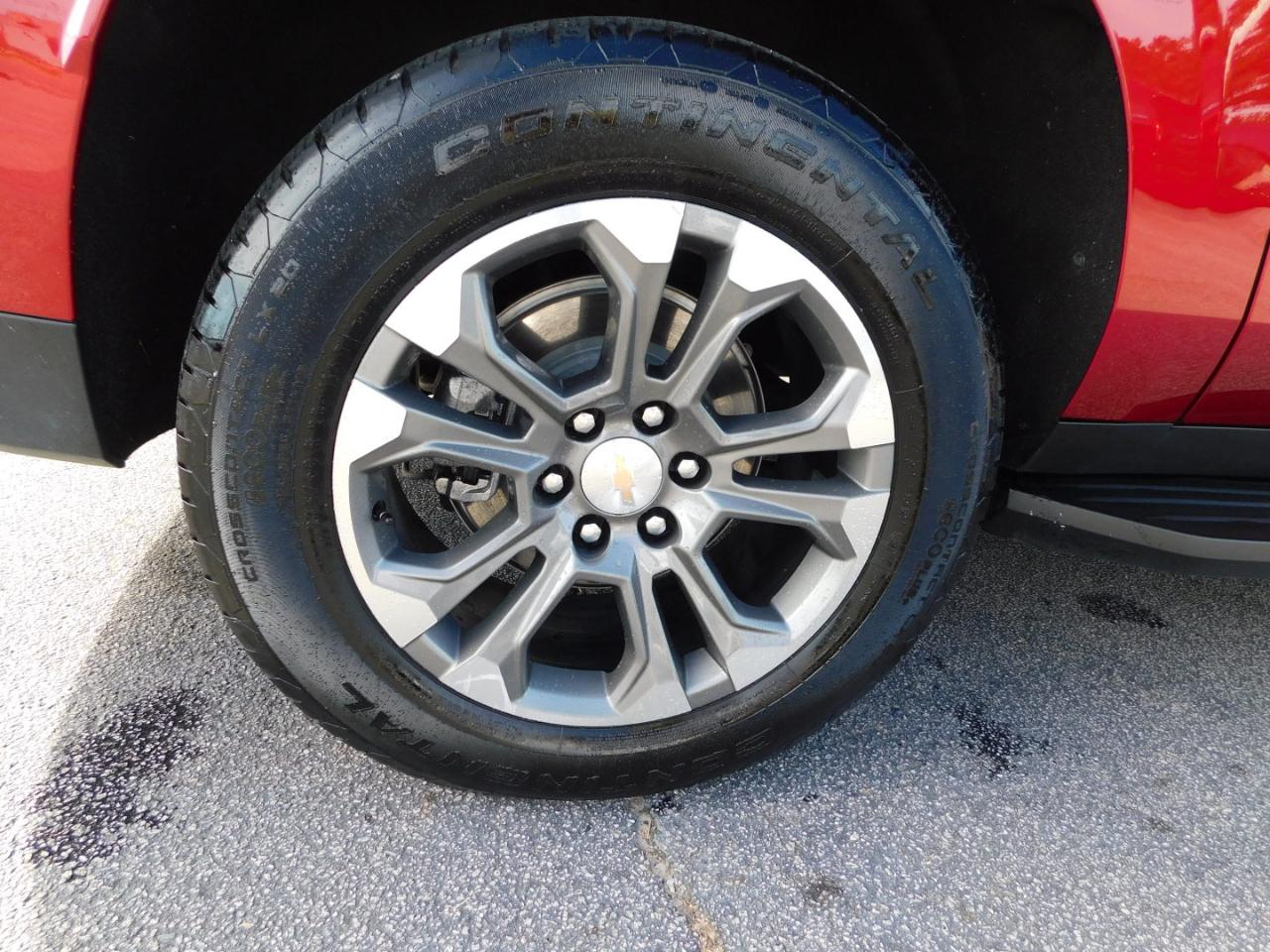 Chevrolet Suburban 2WD 4dr LT 2025