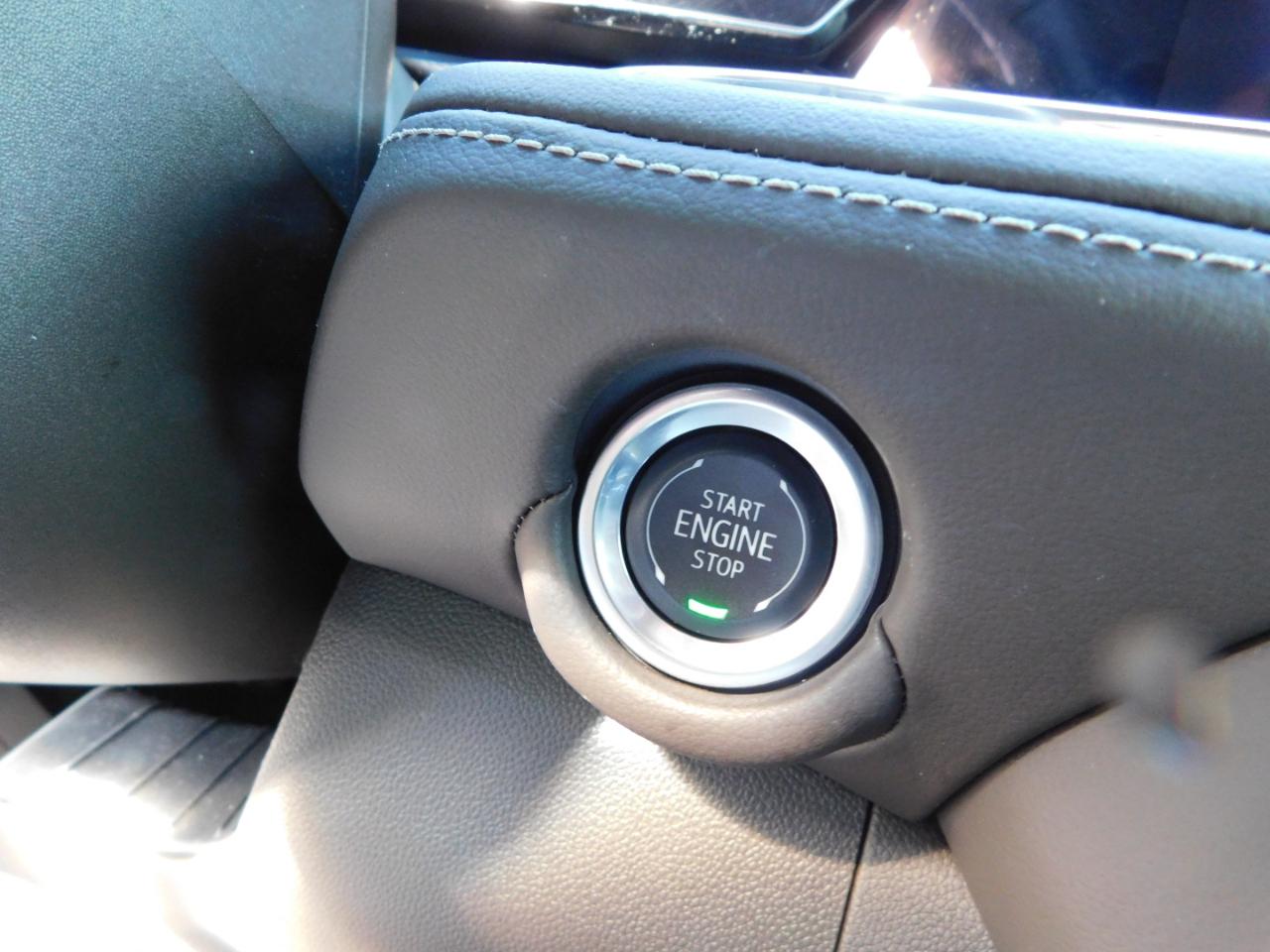 Chevrolet Suburban 2WD 4dr LT 2025