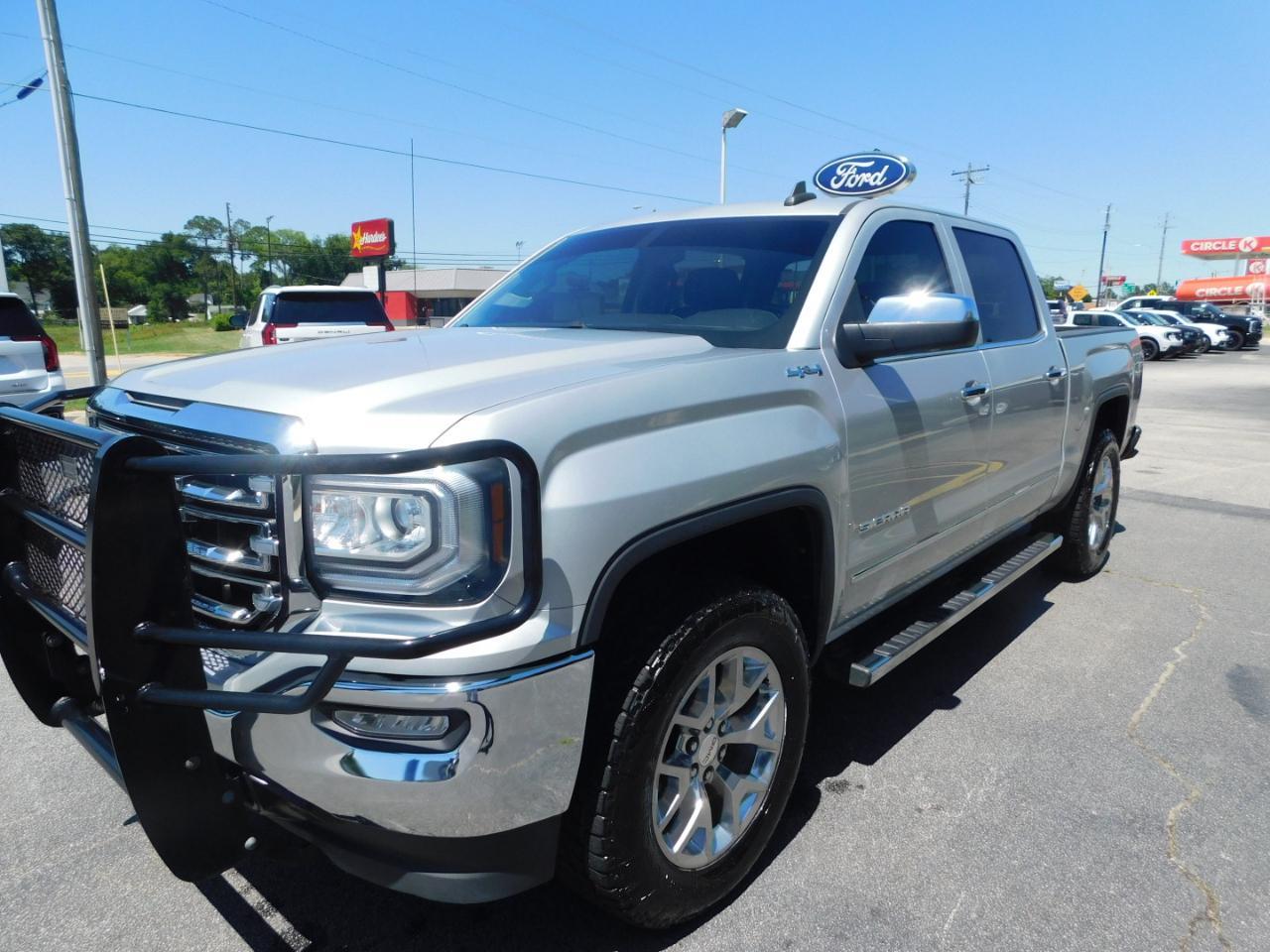 GMC Sierra 1500 4WD Crew Cab 143.5" SLT 2017
