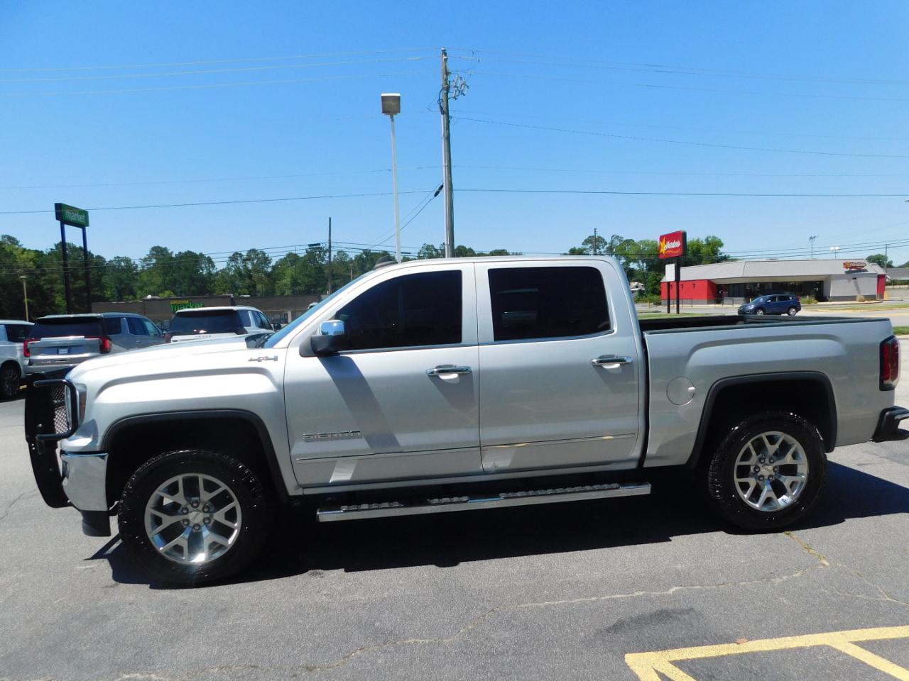 GMC Sierra 1500 4WD Crew Cab 143.5" SLT 2017